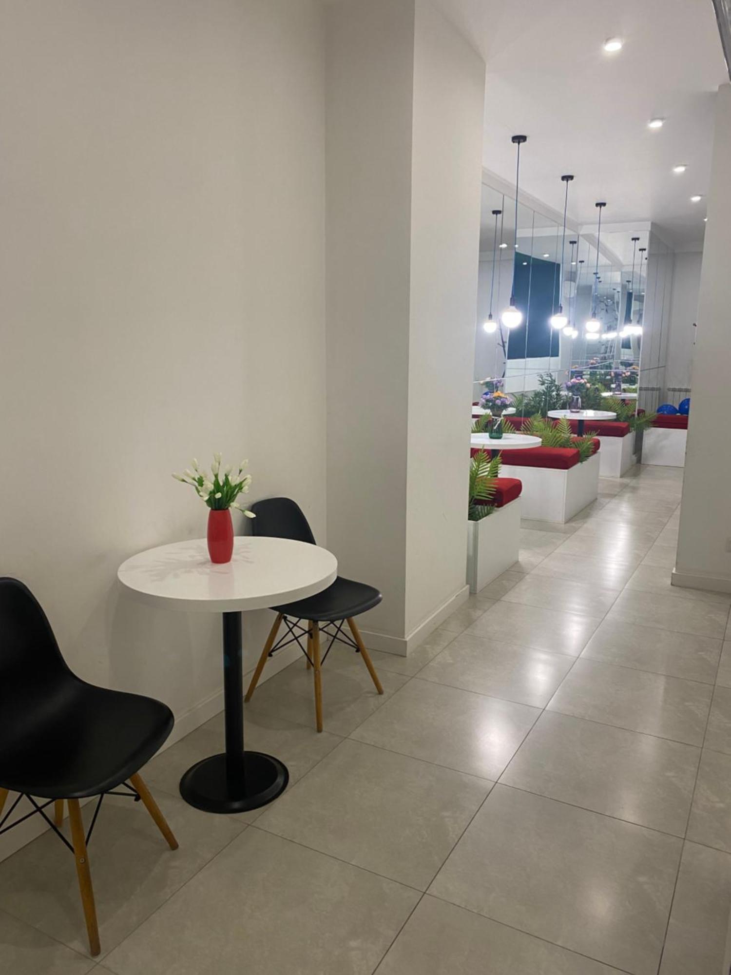 Vere Side Hotel Tbilisi Buitenkant foto