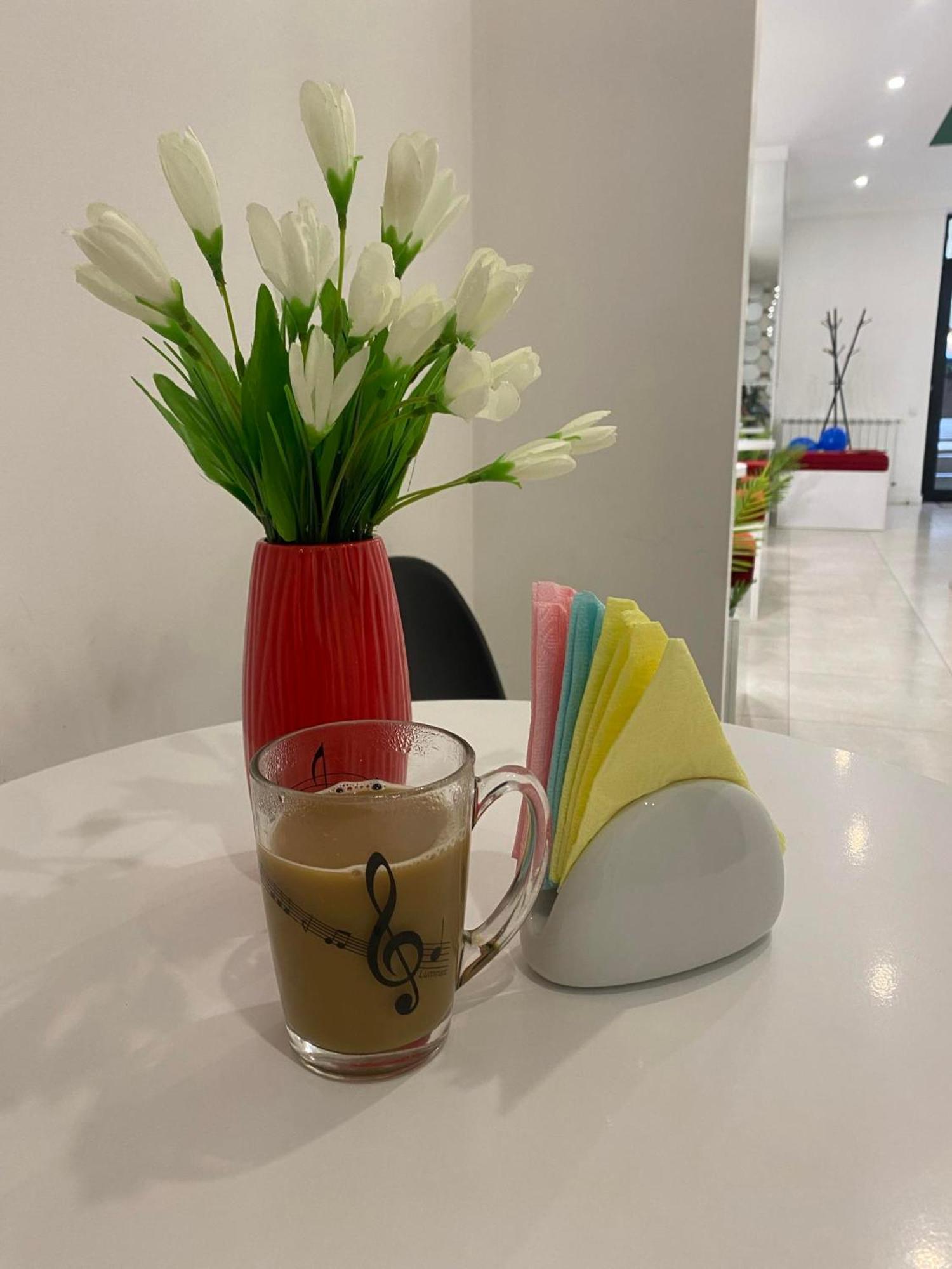 Vere Side Hotel Tbilisi Buitenkant foto