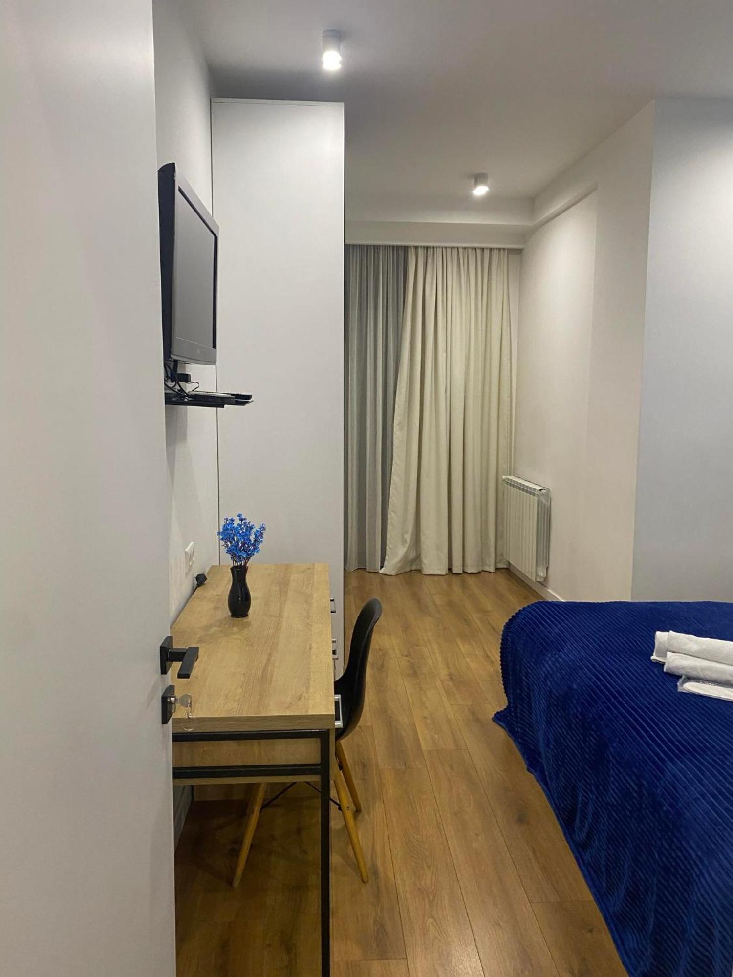 Vere Side Hotel Tbilisi Buitenkant foto