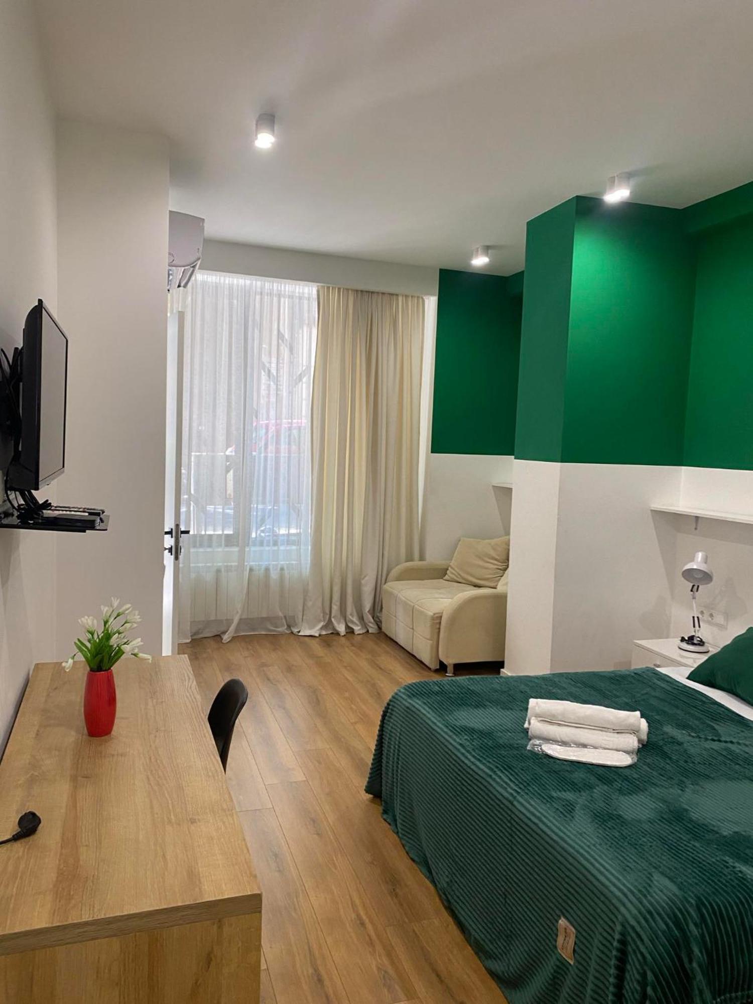 Vere Side Hotel Tbilisi Buitenkant foto