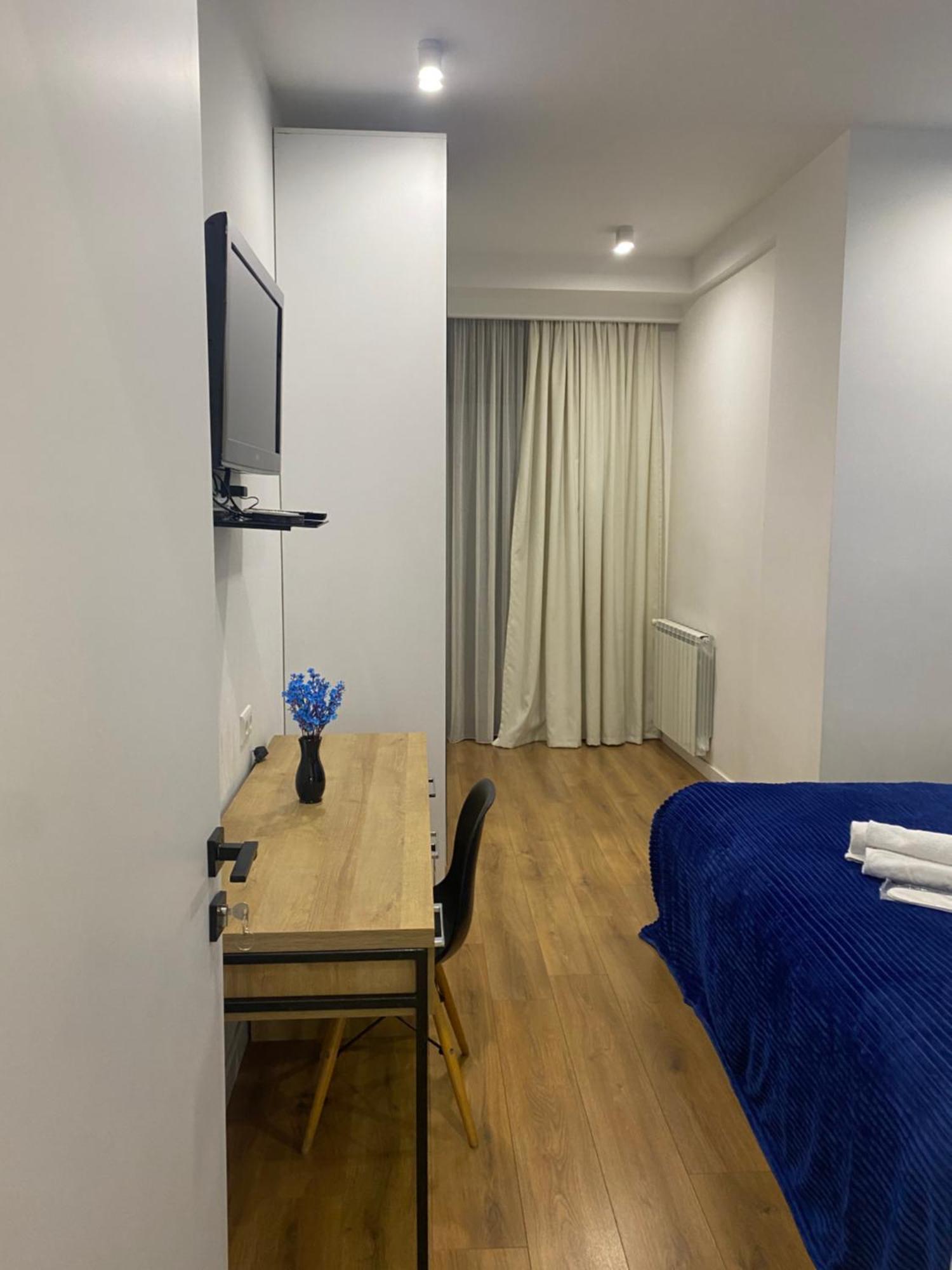 Vere Side Hotel Tbilisi Buitenkant foto