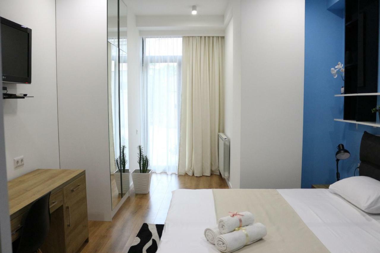 Vere Side Hotel Tbilisi Buitenkant foto