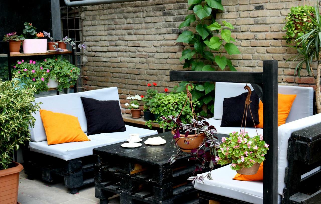 Vere Side Hotel Tbilisi Buitenkant foto
