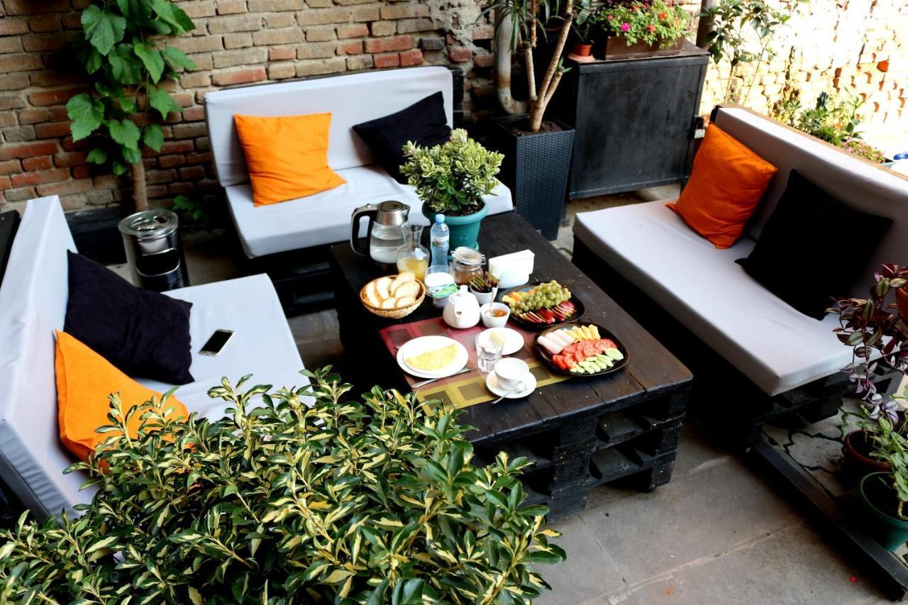 Vere Side Hotel Tbilisi Buitenkant foto